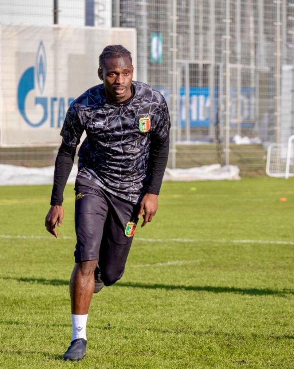 12 MANagement tweet media