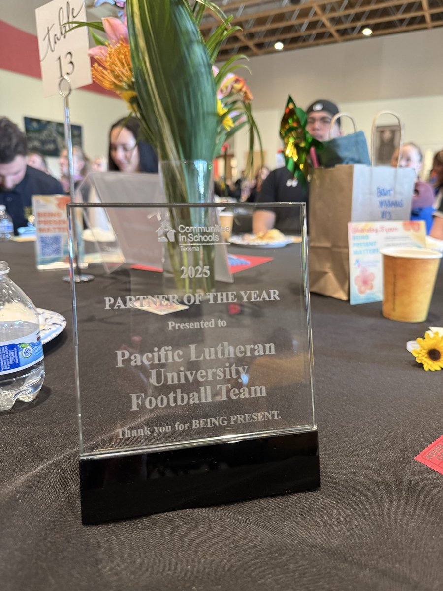 Pacific Lutheran Football tweet media