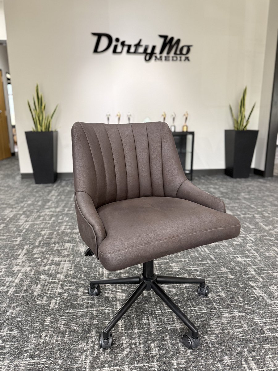 Dirty Mo Media tweet media