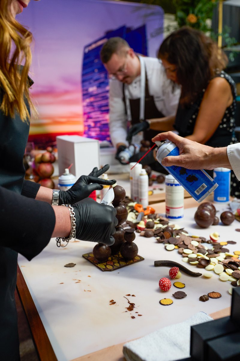 L.A. LIVE tweet media