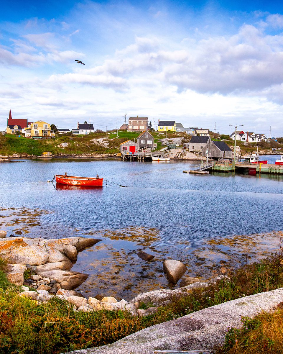 DaysInnCanada's tweet photo. If these views don't make you want to visit Nova Scotia, we don't know what will! 📸

From historic streets to breathtaking ocean views, every corner tells a story. And after a day of exploring, Days Inn Bridgewater offers the perfect retreat to recharge. 

#DaysInn https://t.co/as9biKiaEy