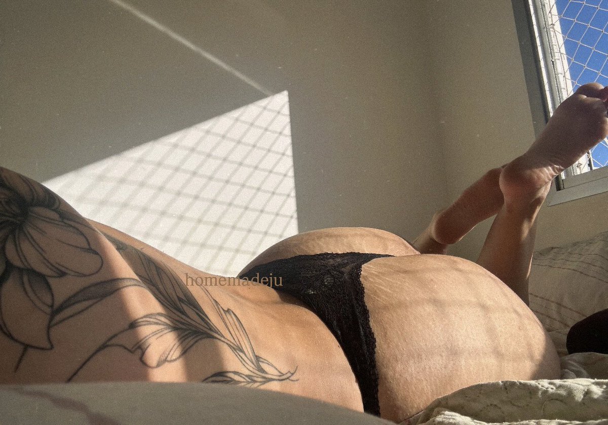 homemadeju's tweet photo. lazy ass and feet ☀️ https://t.co/5MaAruobdY