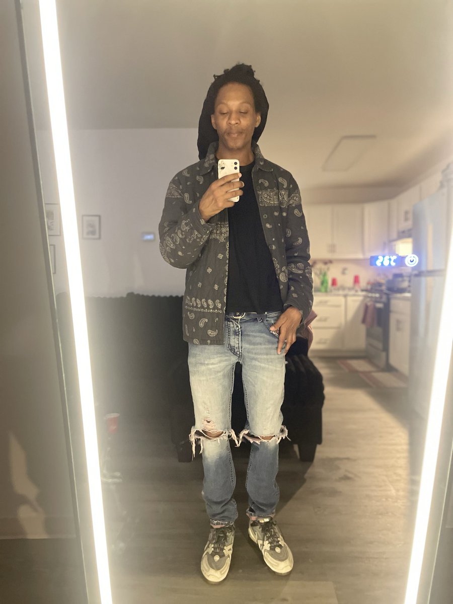 Quantumsk8r3 tweet media