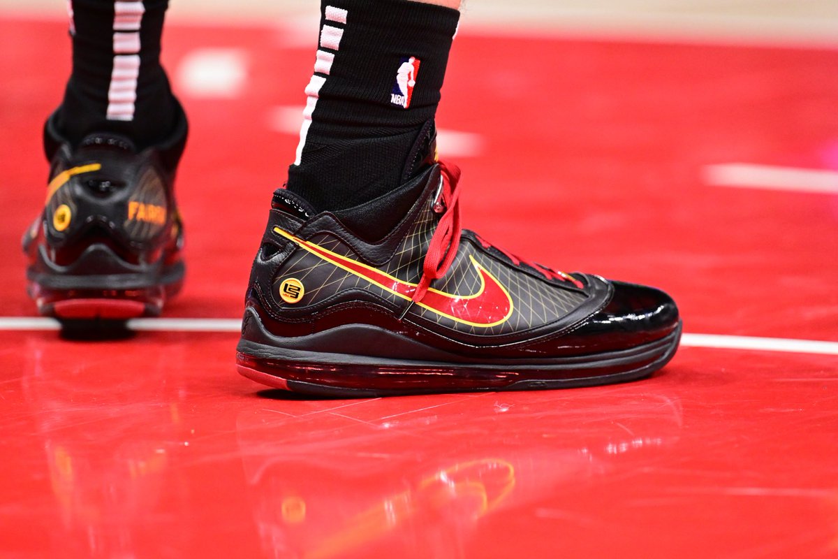 SLAM Kicks tweet media