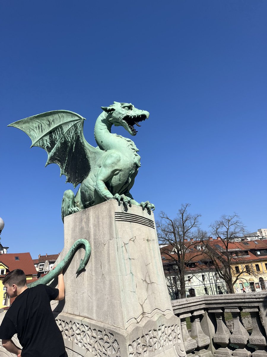 BlackHindaboy's tweet photo. 72 hours spent in the beautiful city of Ljubljana Slovenia 🇸🇮 enjoyed every time spent from historical buildings down to the artworks 😊💨🌆🌉🌇 https://t.co/GJSdtW8SQd