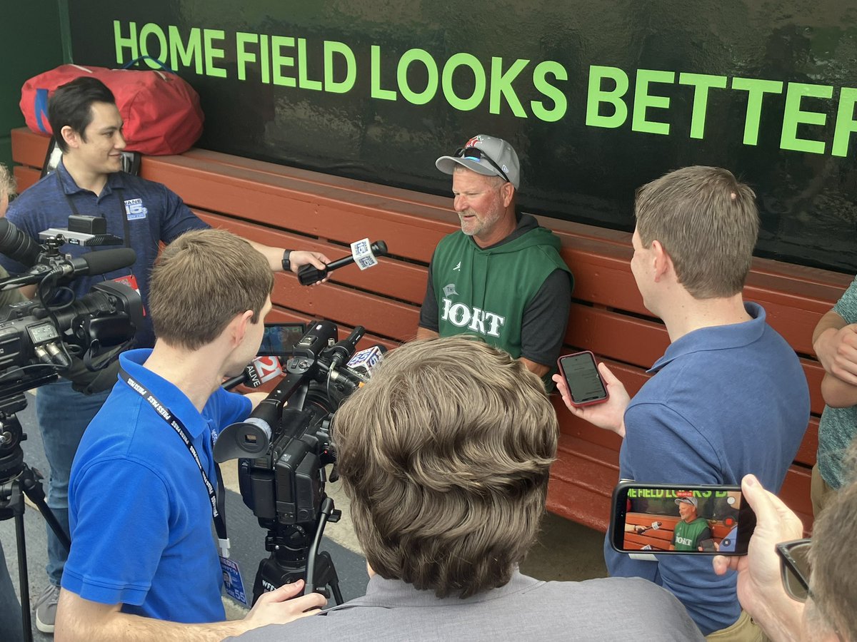 1380 The Fan tweet media