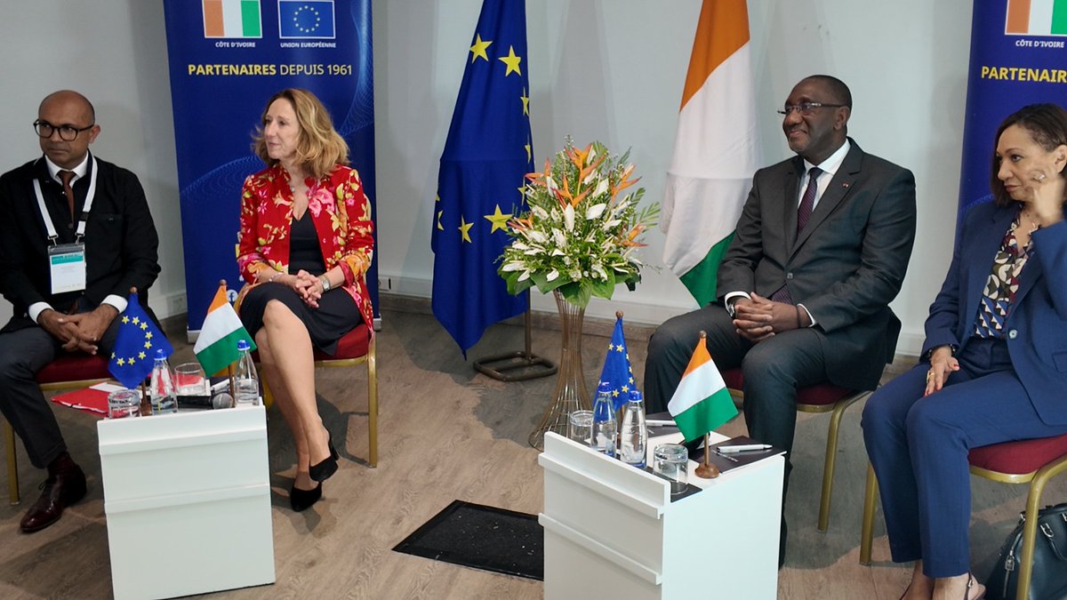 Aujourd'hui, nous avons assisté à l'annonce du programme d'investissement de <a href="/UEenCI/">UE en Côte d'Ivoire</a>
concernant le #PND 2026-2030. Toutes  les informations 👇👇👇
afriqueeconomie.net/2026/03/1-mill…
<a href="/IrchadR/">Amb. Irchad Ramiandrasoa Razaaly</a> <a href="/belgiumabidjan/">Ambassadrice Carole van Eyll 🇧🇪</a> <a href="/Gouvciofficiel/">Gouvernement de Côte d'Ivoire</a> <a href="/benjimk/">Benjamin Umba</a> <a href="/AmbSuisseCI/">Dominique Favre</a> <a href="/KarimEwaida/">Ambassadeur Abdal Karim Ewaida</a>