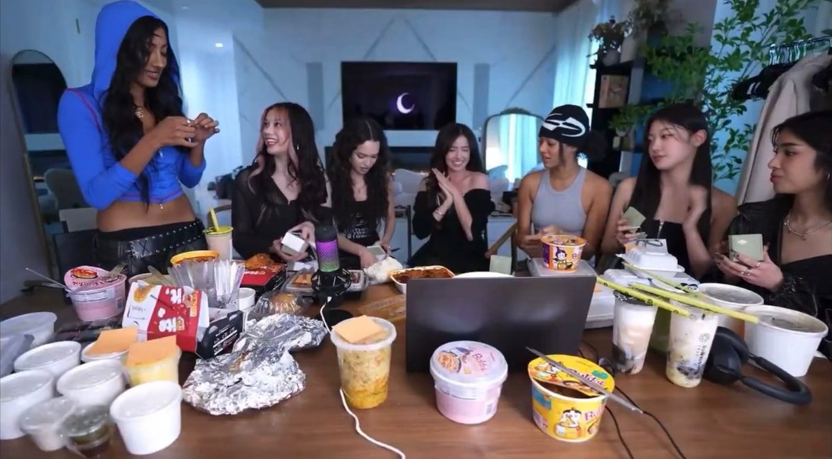 pokimane tweet media