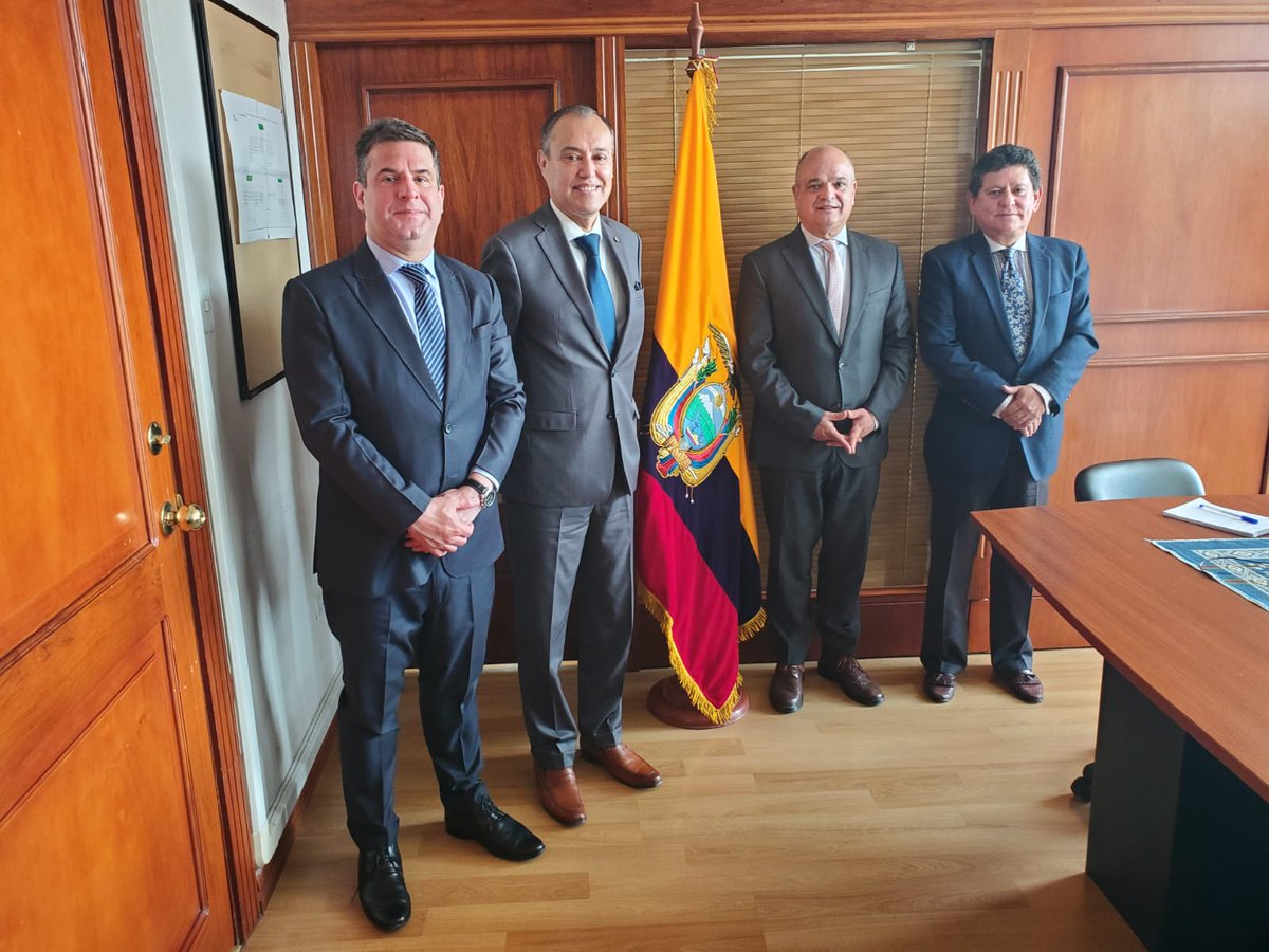 Embajada del Paraguay en Ecuador tweet media