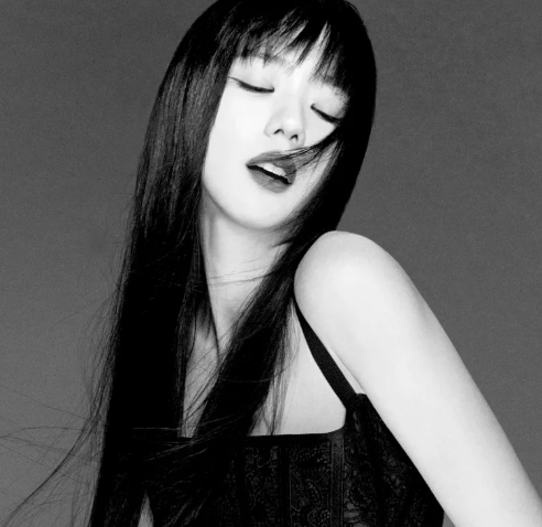 About Music tweet media