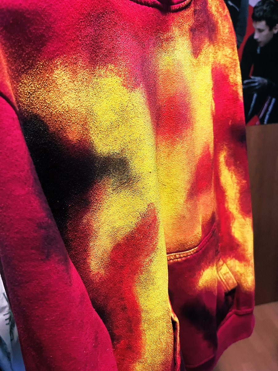 𝔼𝕧𝕒𝕟 |-/ tweet media