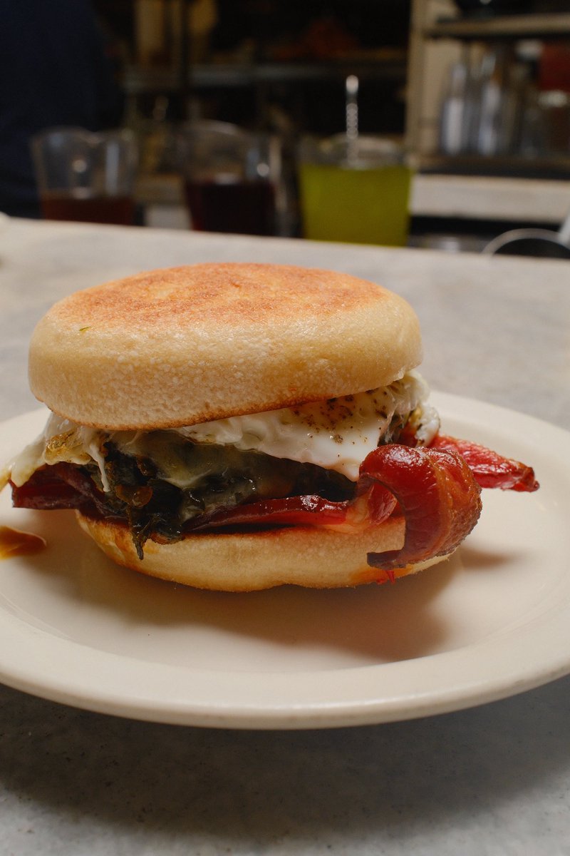 shittymuseum's tweet photo. food in la https://t.co/JJLZM6aRfm