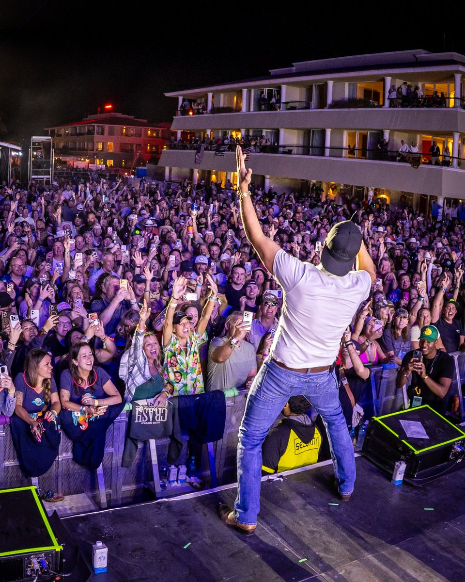 Crash My Playa tweet media