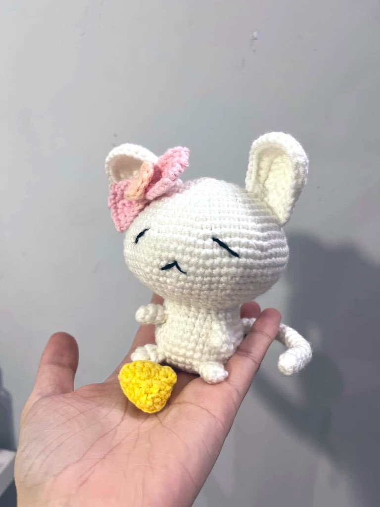 Daisy 🍒 Vgen doll/ plush commission open ✨ tweet media