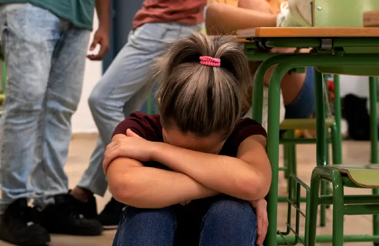 #AHORA I📞Violencia dentro y fuera de las aulas: Tras el caso de la escuela de San Cristóbal, nos preguntamos: ¿Cuál es el rol de las familias? En #PuntoMedio Carina Cabo, Doctora en Ciencias de la Educación.