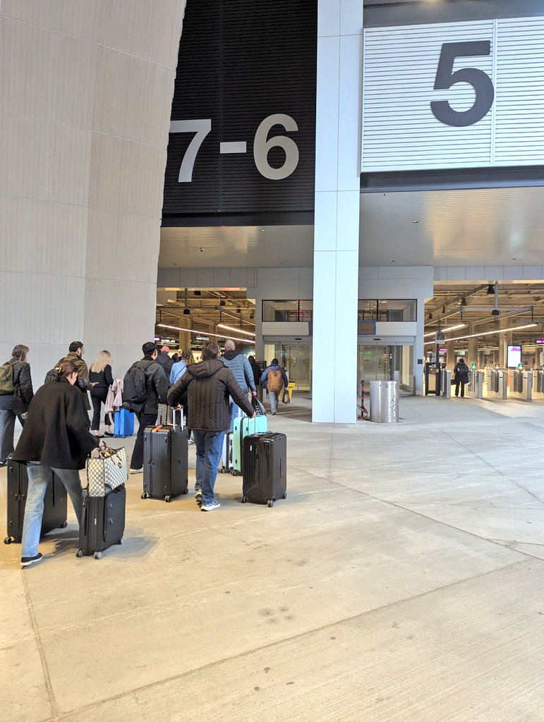 Stack Up News tweet media