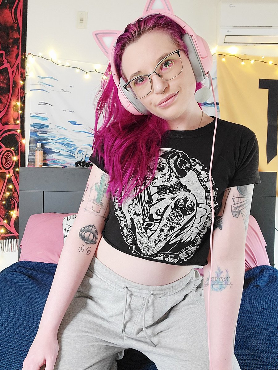pale_ryderr's tweet photo. Swipe to take off ๐ https://t.co/XyTAl714cj
.
#onlyfans #twitch #gamergirl #overwatch #nerdybabe https://t.co/F7vDQtOrHI