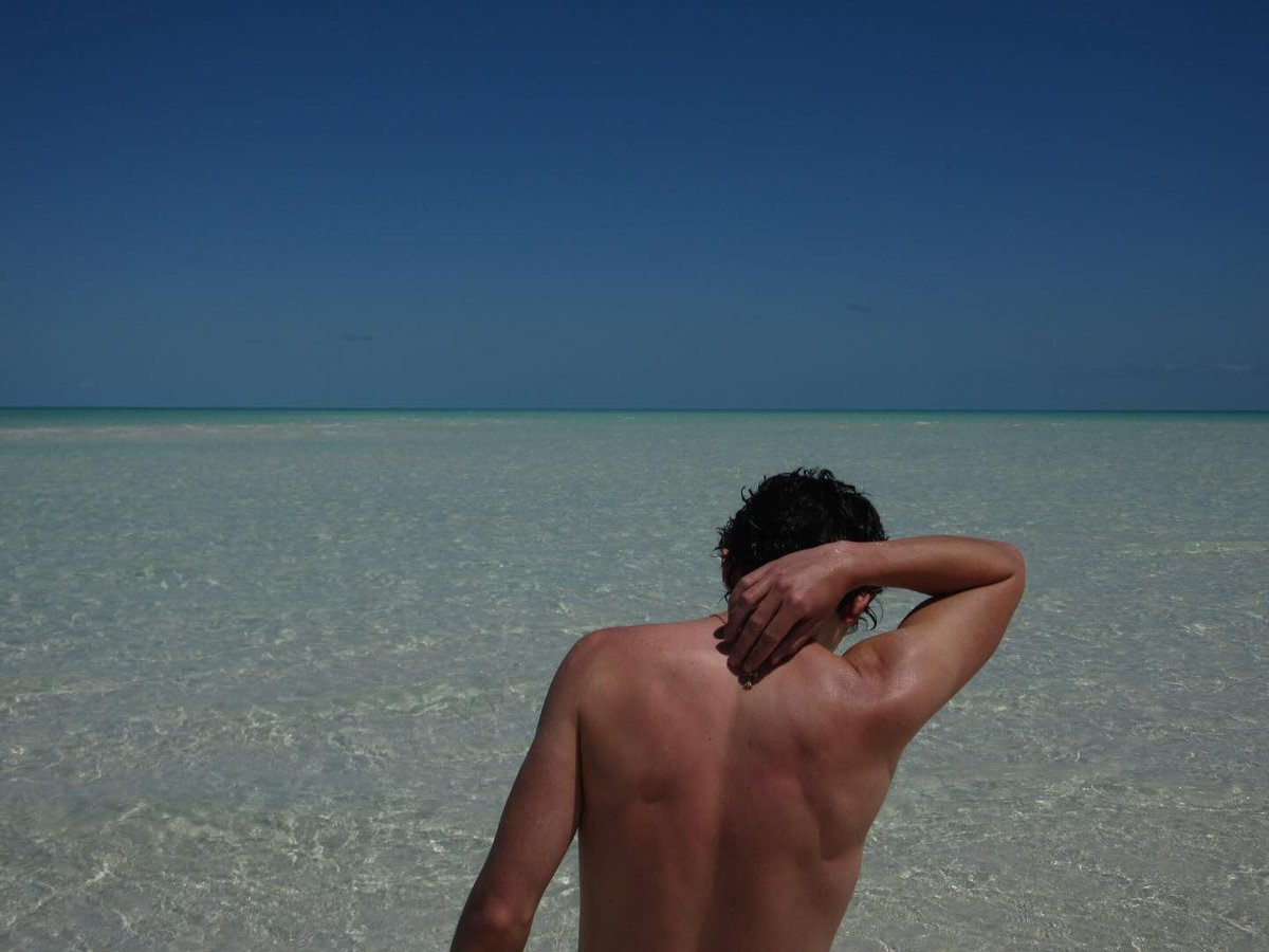 his back HIS BACK his FREAKING back