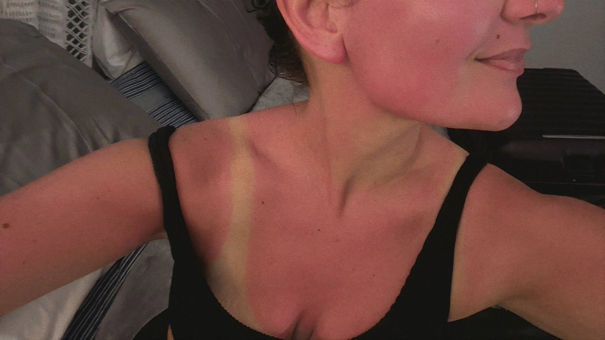 MissAbsurd tweet media