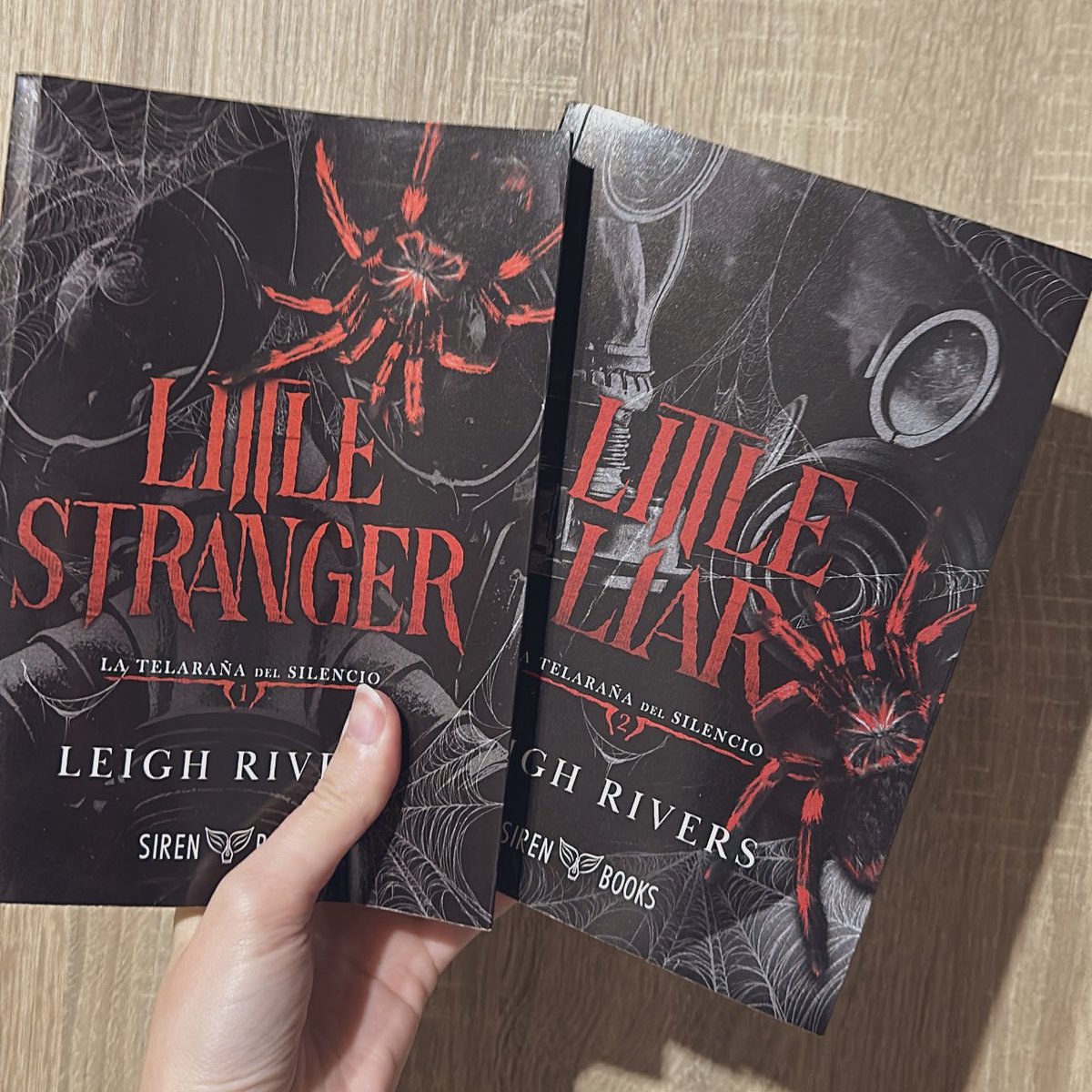 Porfin conseguí la segunda parte 🥹
Mis dos bbs juntitos🫣
 <a href="/author_leigh01/">leigh rivers</a>