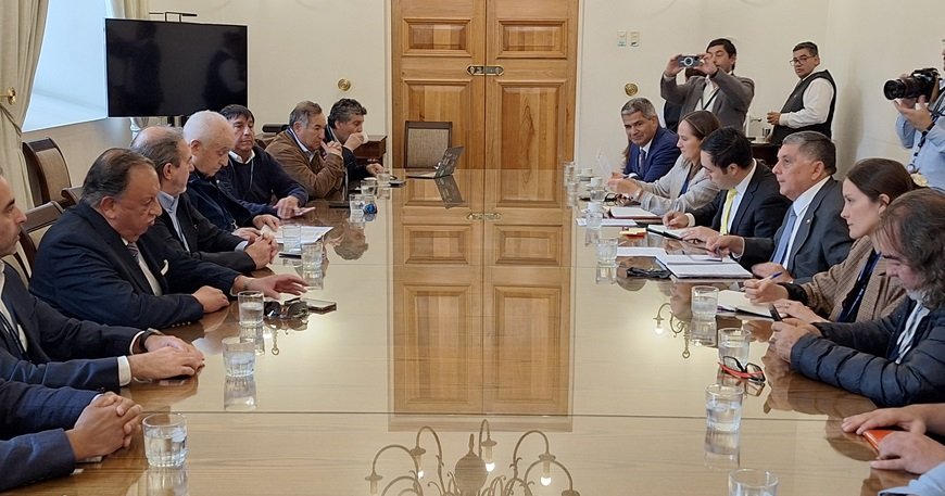 Confederación Nacional Dueños De Camiones De Chile tweet media