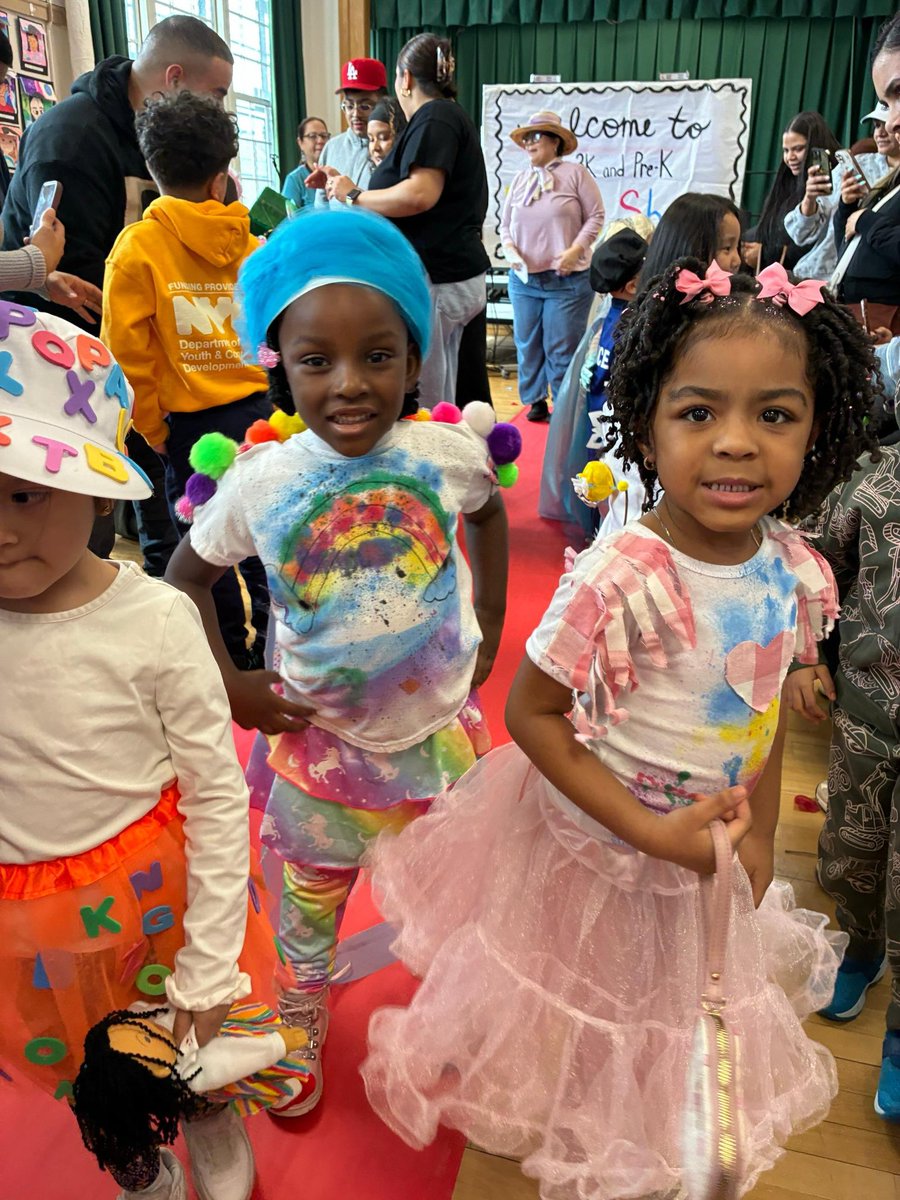 32K151's tweet photo. 3K/ PreK Fashion show 🤩🤩 https://t.co/GeGIPQa6h2
