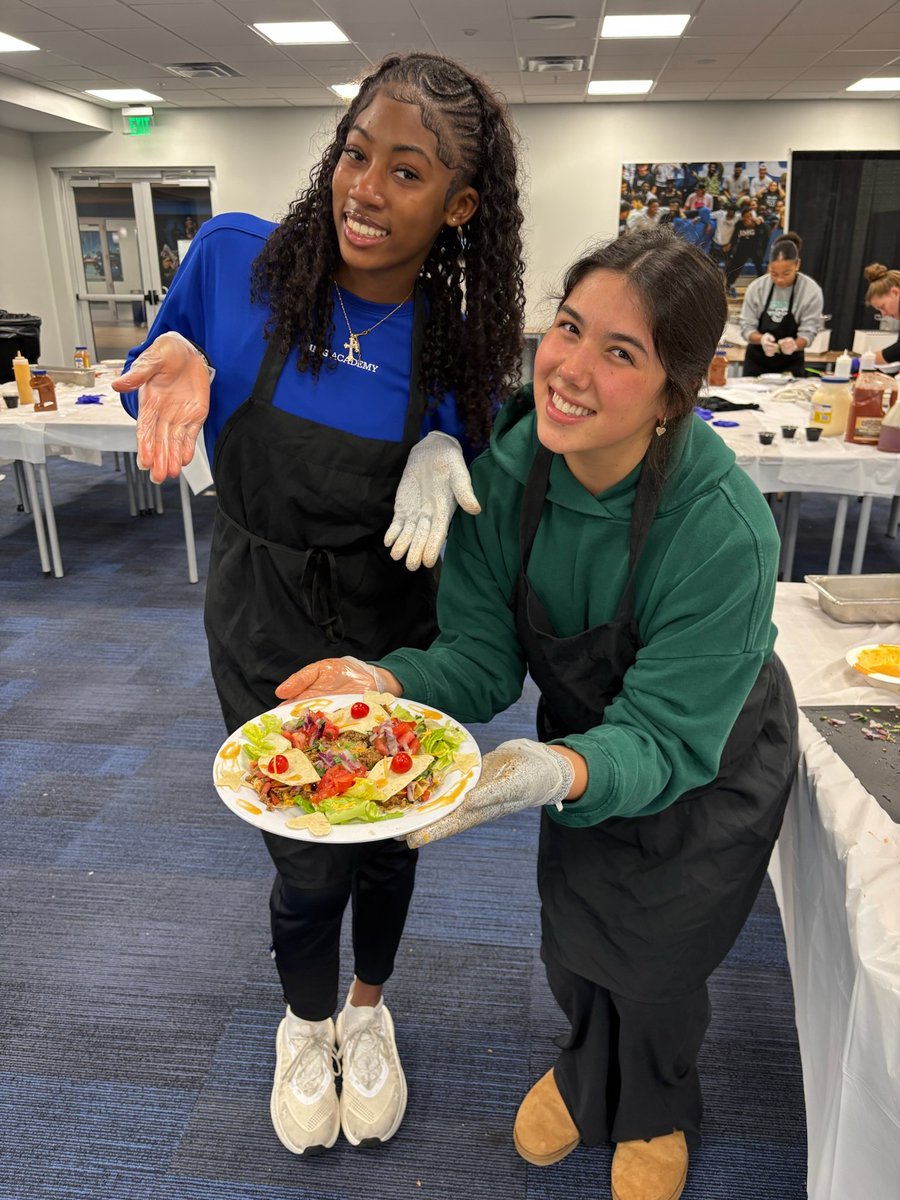 IMG Academy Softball tweet media