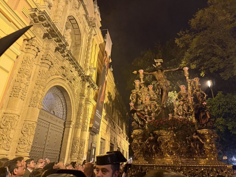 SantaSevilla tweet media