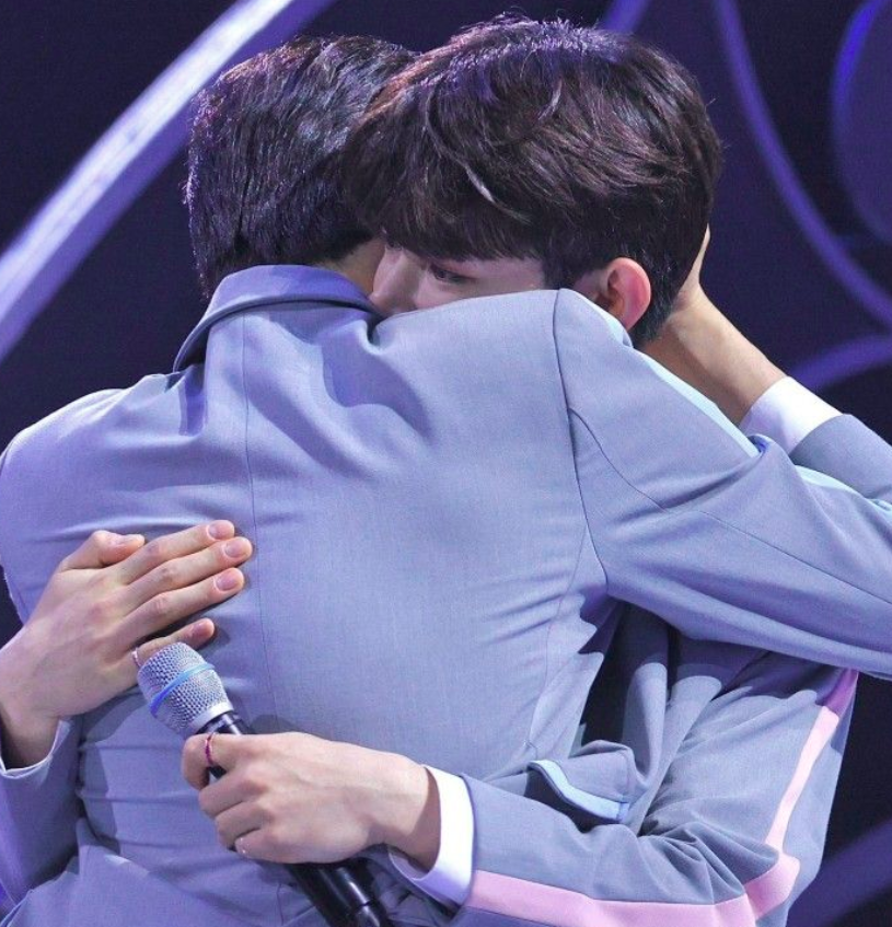 About Music tweet media