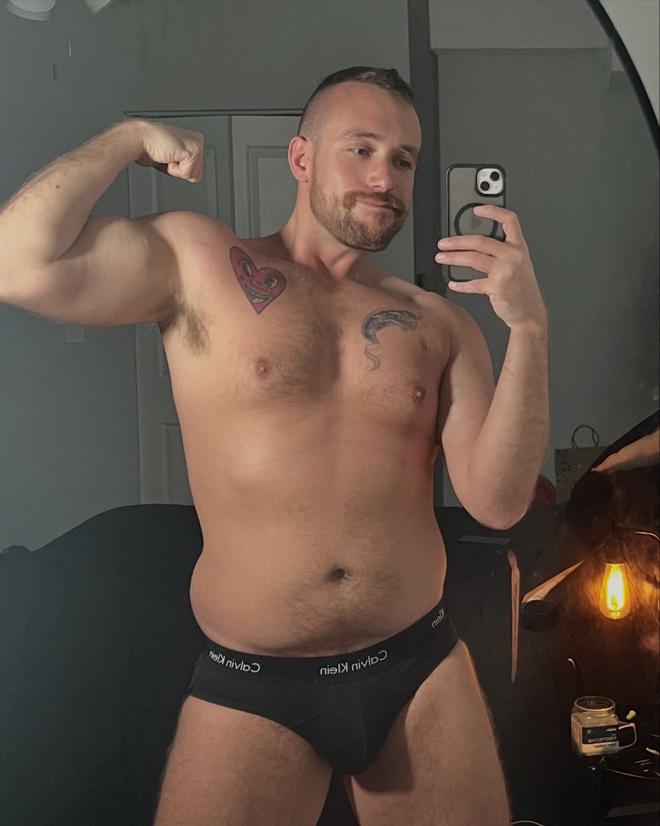 Zaddy Tony VAGUELY sfw tweet media