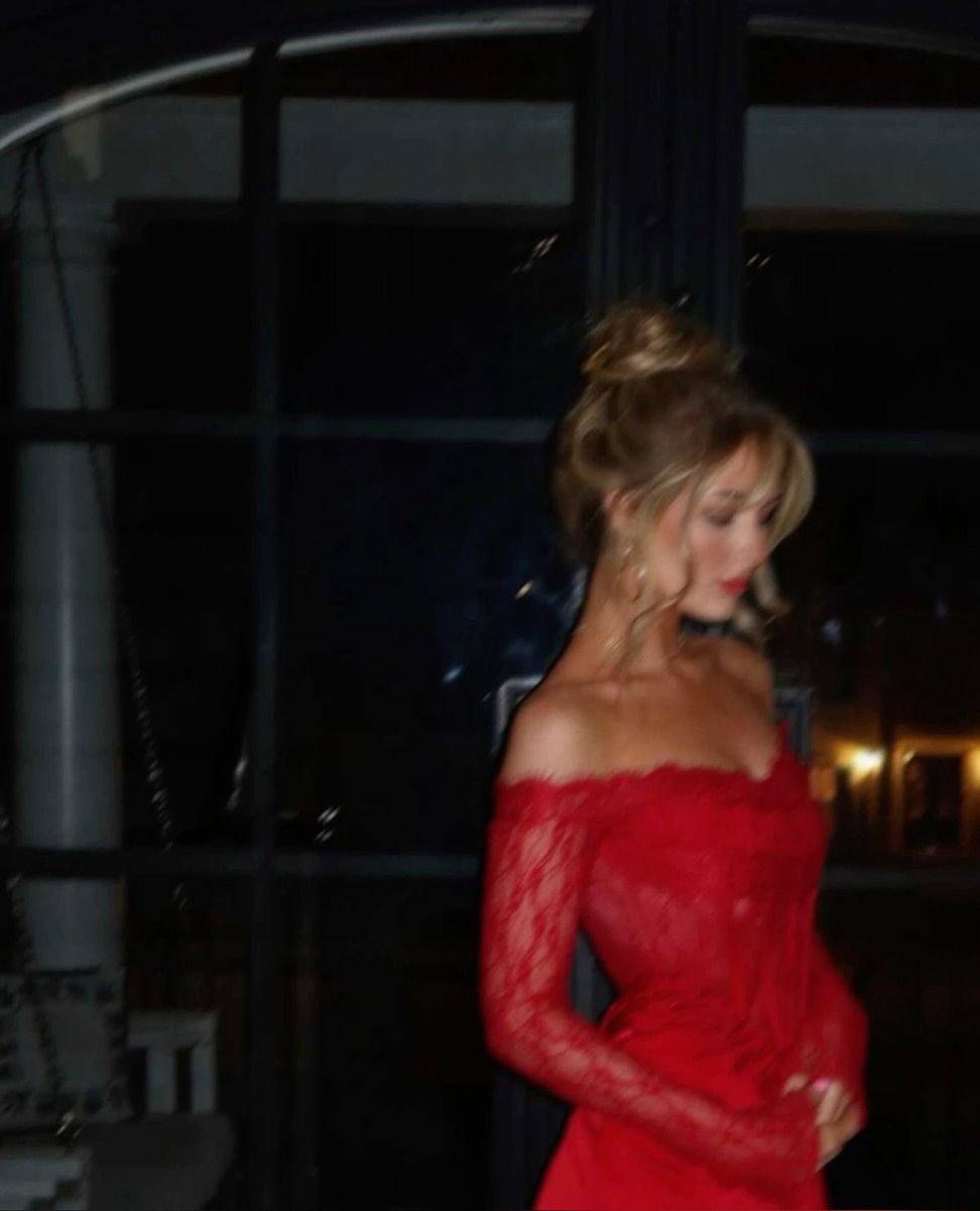 anastasia. tweet media