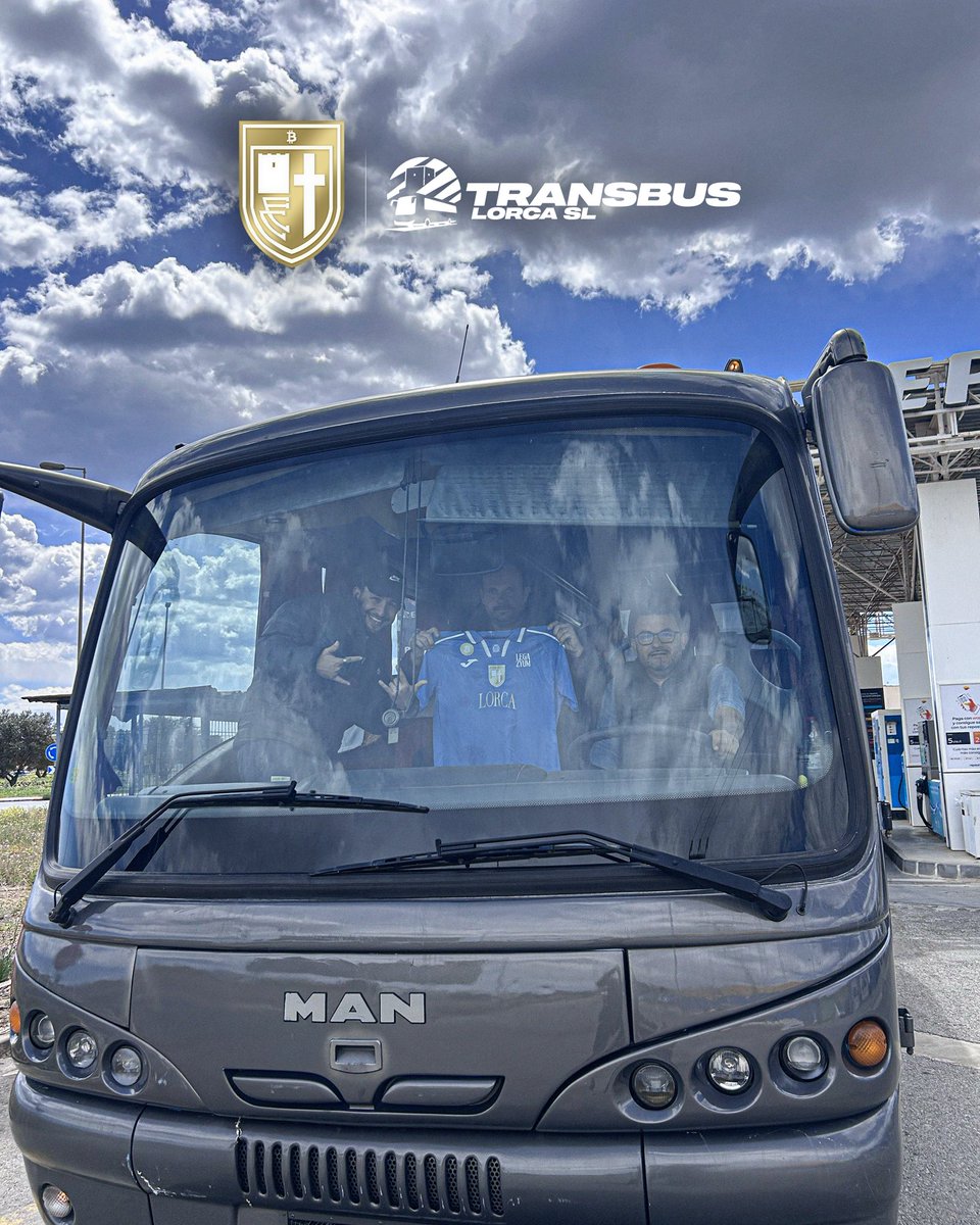 👏🏻🚍 La victoria de ayer se la dedicamos a Vicente y a 𝐓𝐫𝐚𝐧𝐬𝐛𝐮𝐬, nuestro chófer y Sponsor Oficial.

Gracias por llevar a #𝐄𝐥𝐄𝐪𝐮𝐢𝐩𝐨𝐃𝐞𝐋𝐨𝐫𝐜𝐚💙 cada semana por toda la Región de Murcia.

¡Uno más del equipo!