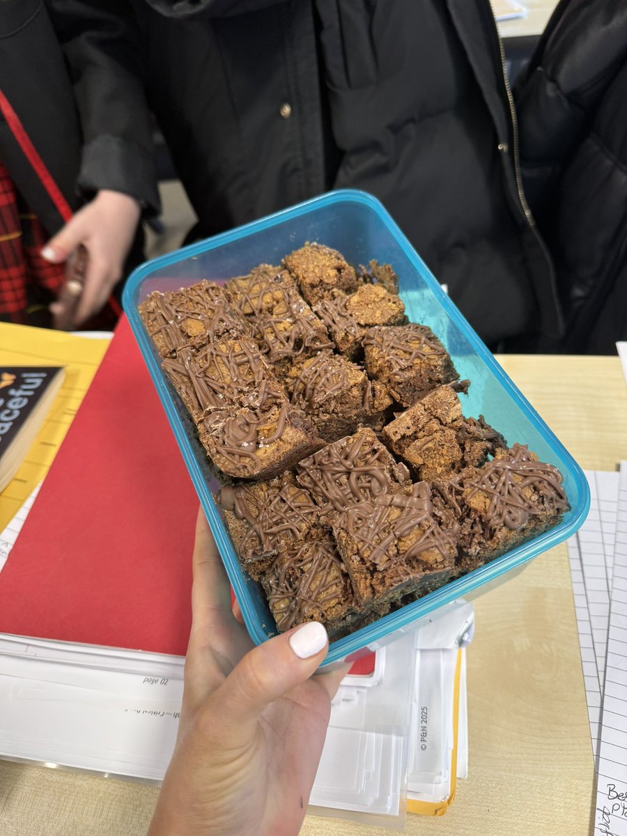 Mrs Gardner tweet media