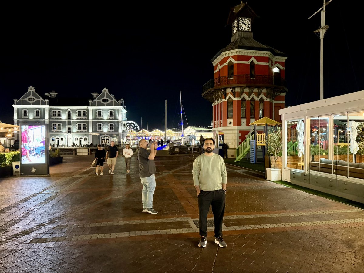 talibcadet's tweet photo. #southafricaCapetown#Traveler #talibtravelogue #TurkishResturant #exploretheworld🌎✈️💕Amazingtripeverfeb2526 https://t.co/B70o2um6HD