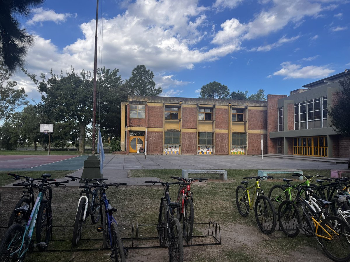 Rodrigo Miró tweet media