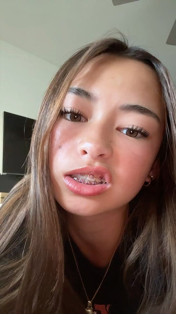 Hermanas gemelas 👯♀️ tweet media