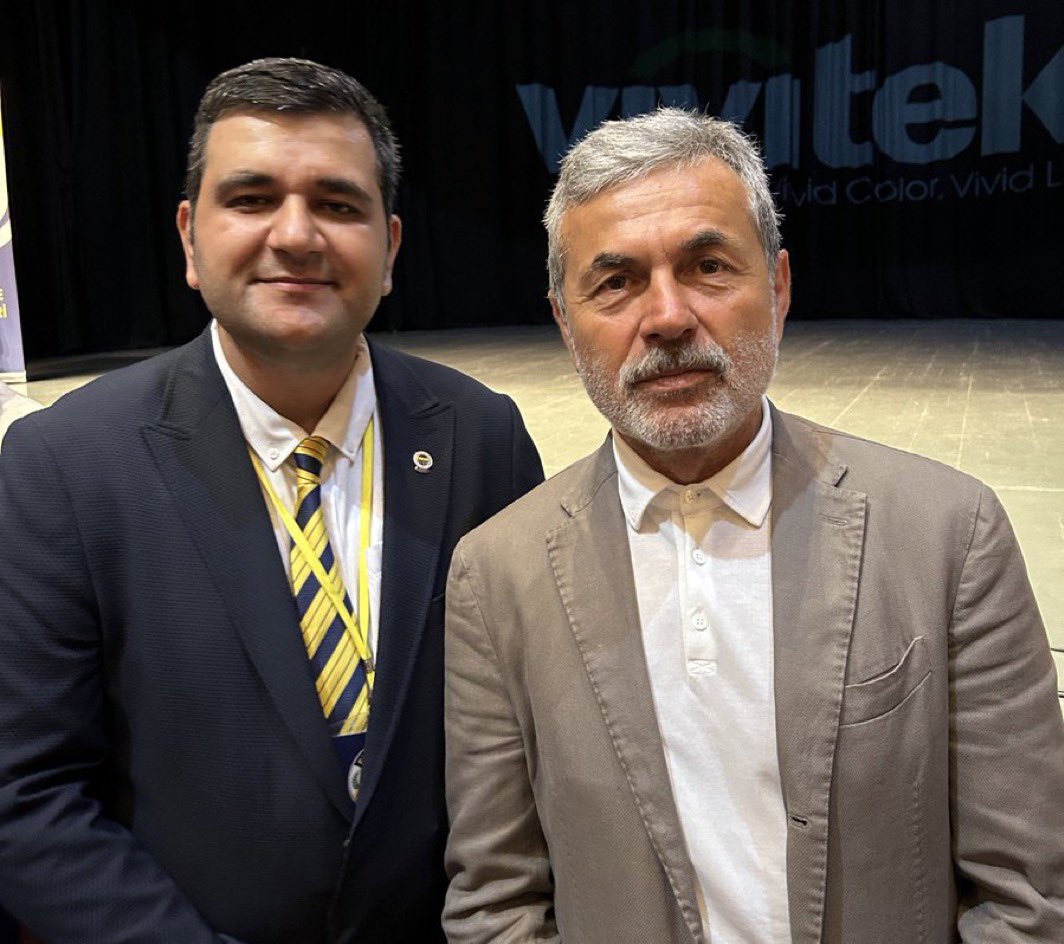melihbozkir's tweet photo. Sen bizim Kocaman gururumuzsun! 💛💙#AykutKocaman https://t.co/EFJT5s528r