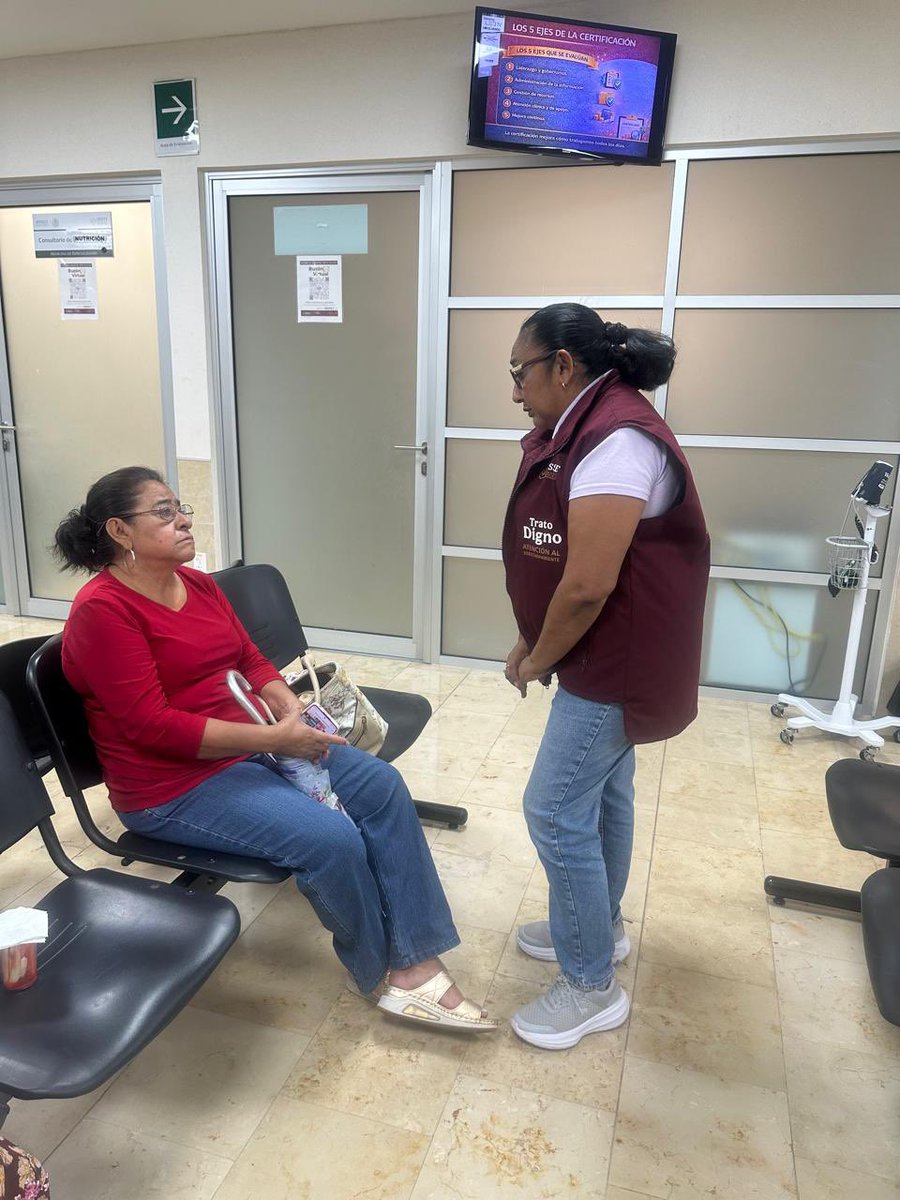 En la Clínica Hospital Mérida promovemos la estrategia nacional #TratoDigno.

Dando seguimiento a las indicaciones del Director General Martí Batres, y en coordinación con la #SubdirecciónDeAtenciónAlDerechohabiente y #UADYCSYucatán