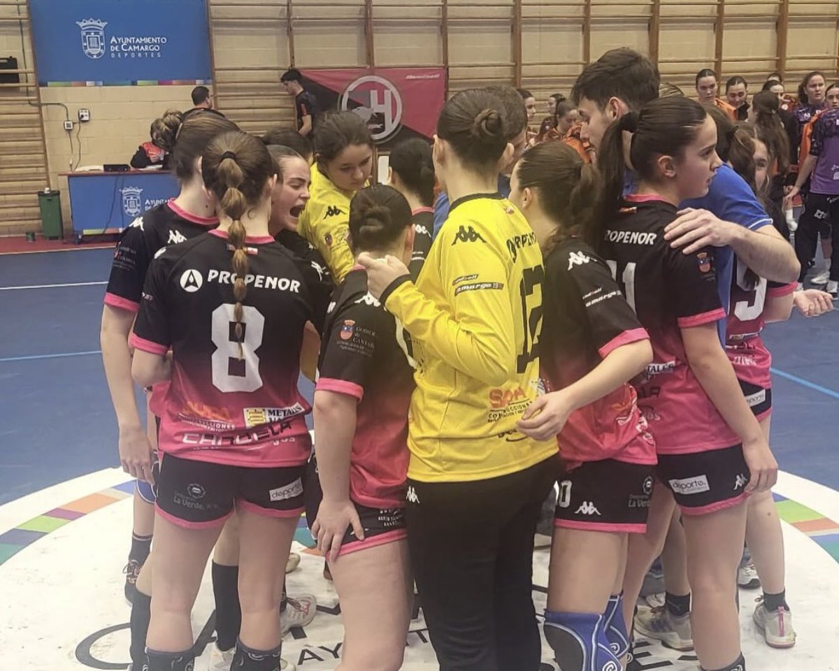 fcantabrabm's tweet photo. @bmSinfin @BMTorrelavega @bmiespereda 🤾🏻‍♀️ 𝐒𝐄𝐂𝐓𝐎𝐑 𝐉𝐔𝐕𝐄𝐍𝐈𝐋 𝐅𝐄𝐌𝐄𝐍𝐈𝐍𝐎
🔸 Clínica Ofelia Casanueva @bmpereda 
🔸 Mancina @bmpereda 
🔸 Inerzia @hbcamargo74 
🔸 Bathco @BMTorrelavega 

👏🏼 ¡Enhorabuena a todos los equipos!

🇵🇱 #TerritorioBalonmano https://t.co/HcoRDed4k2