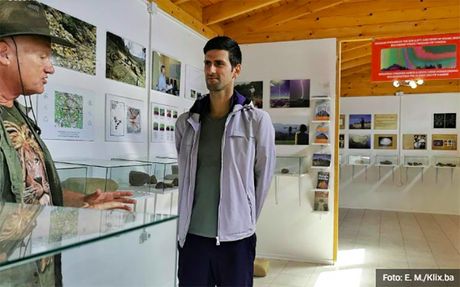 MilicaM84932667's tweet image. . @DjokerNole with Semir Osmanagic in Visoko 🇧🇦
Bosnian Pyramid of the Sun ⛰️☀️
#Throwback 

#Djokovic #NoleFam