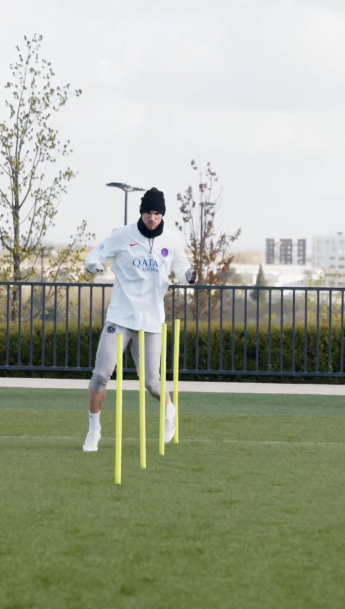 Media Parisien tweet media