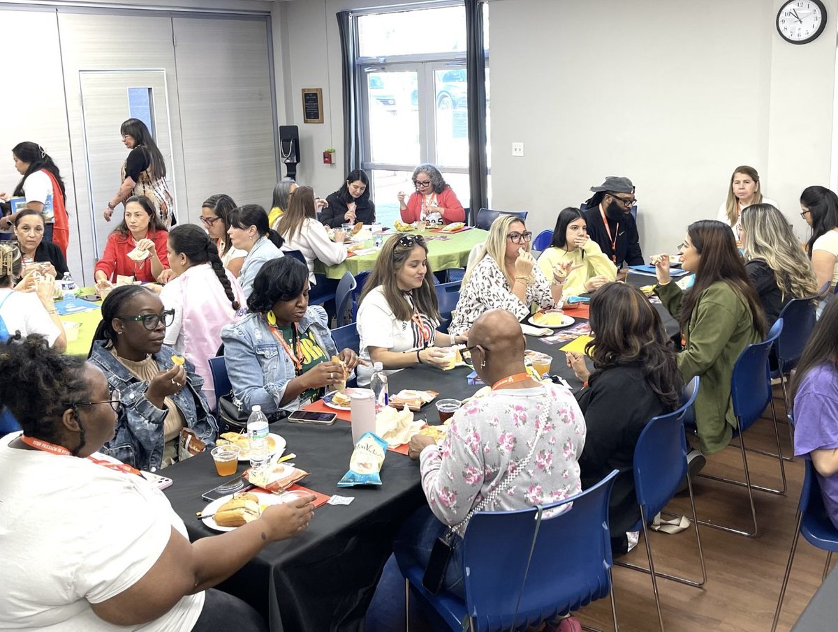 Los Niños Primero tweet media