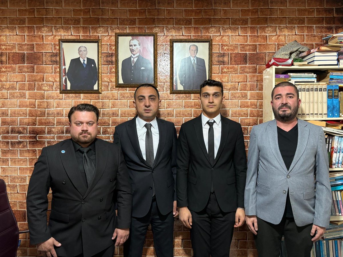 canakkaleocak's tweet photo. Ülkü Ocakları Ezine İlçe Başkanlığı görevine Murat Karateke atanmıştır.
Yeni görevinde başarılar diler, görevi devreden Erdem İşeri’ye teşekkür ederiz. https://t.co/Id37xBkOT1
