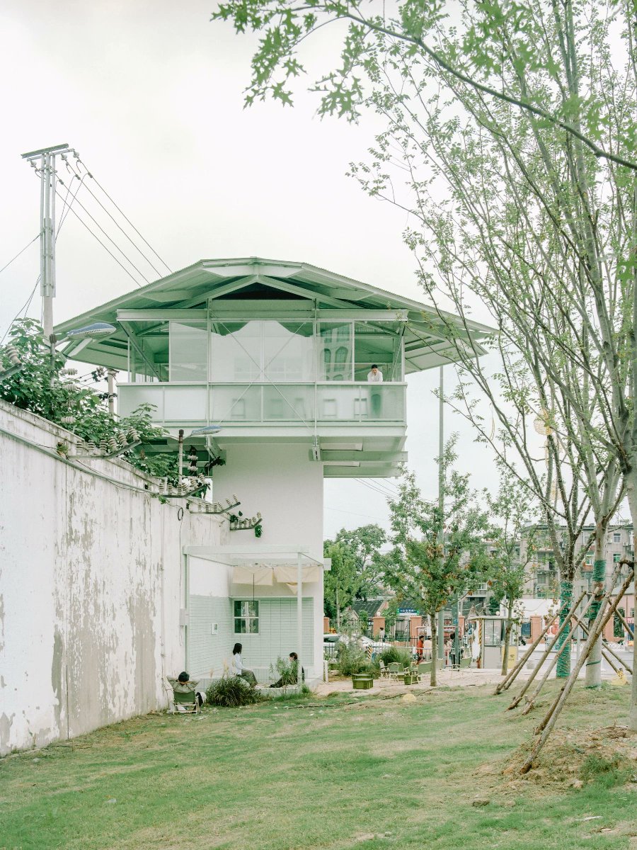 THISISPAPER tweet media