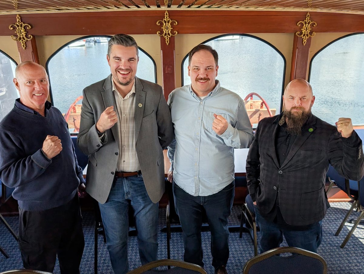 BCFMWU's tweet photo. We're at the table today working toward a first agreement for Barnston Island ferry workers. When workers come together, we all get stronger. Welcome to BCFMWU, Barnston! ββοΈπ₯ #bclab #marineworkers #ferryworkers #barnstonisland #unionstrong https://t.co/J6cvoKpHXN
