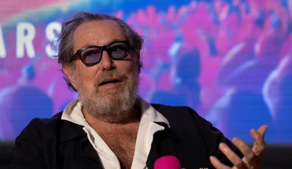 DirectingFilm's tweet image. Julian Schnabel's 'In the Hand of Dante' triggered multiple walkouts at Sonoma Film Festival.

#JulianSchnabel #InTheHandOfDante #OscarIsaac #SonomaFilmFestival #Netflix
