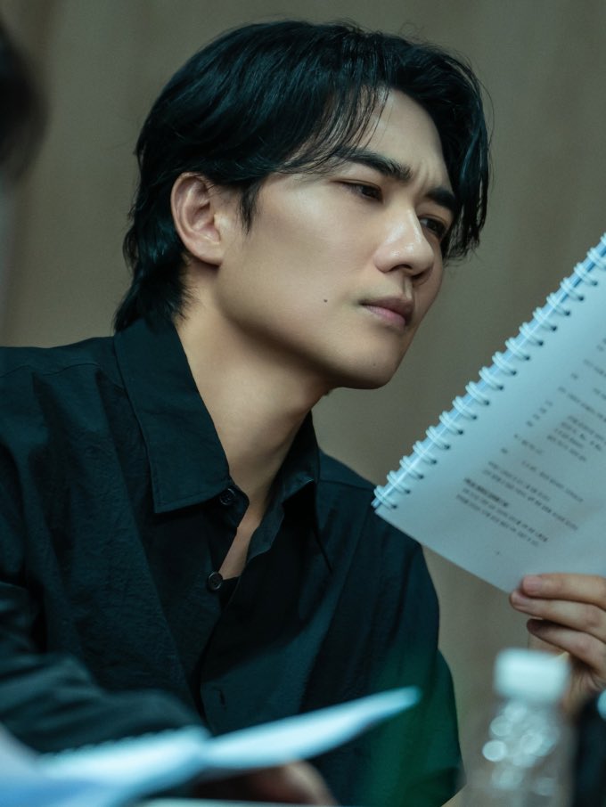 #UmTaegoo talks about the drama #BornGuilty: It features diverse characters and has an interesting script. I feel both nervous and excited, but I will do my best during filming.

He’ll play as “Ssaengdak”, someone whose life is completely shaken after betraying his organization.