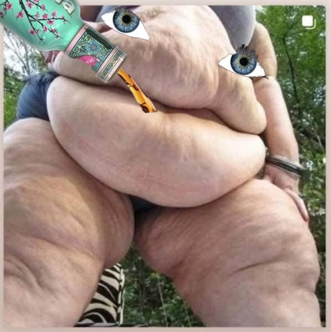 Kristy Noems Husbands Giga Orb Tit tweet media