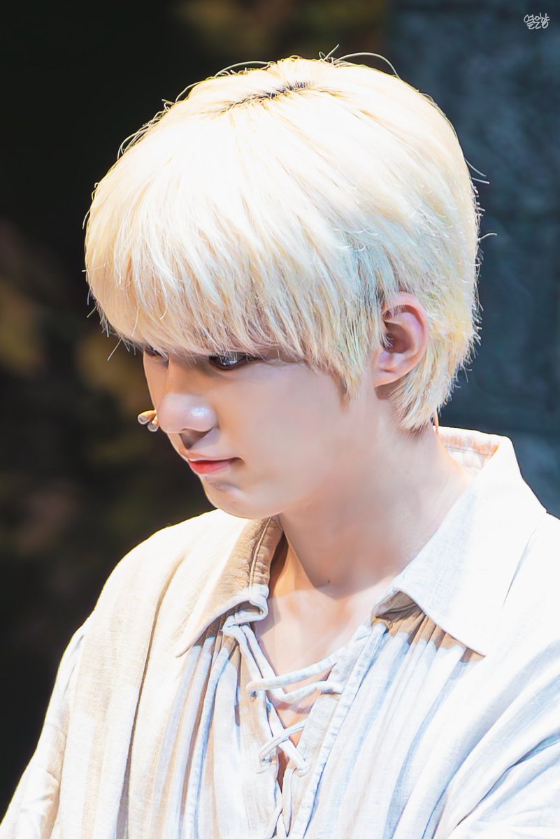 옅은향 tweet media