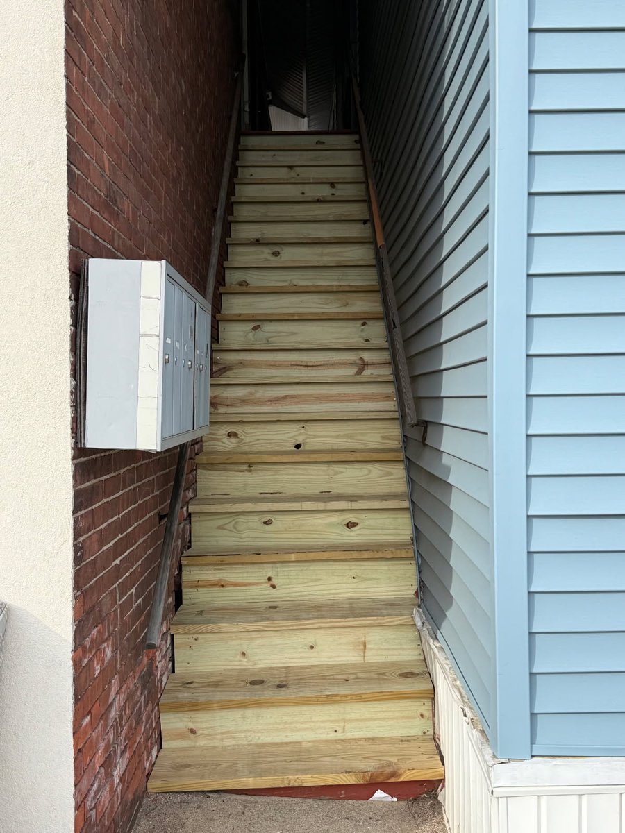 UltimateTrad8r's tweet image. Just closed Thursday on a 4 family 
Already doing big #renovations Already 
#realestate